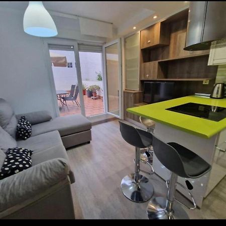 Apartamento Con Terraza Y Parking خيخون الغرفة الصورة