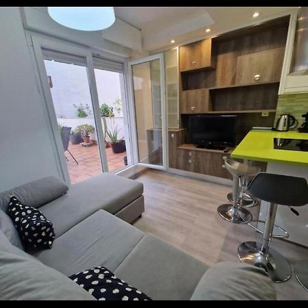 Apartamento Con Terraza Y Parking خيخون الغرفة الصورة