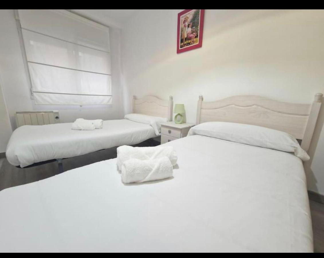 Apartamento Con Terraza Y Parking خيخون الغرفة الصورة