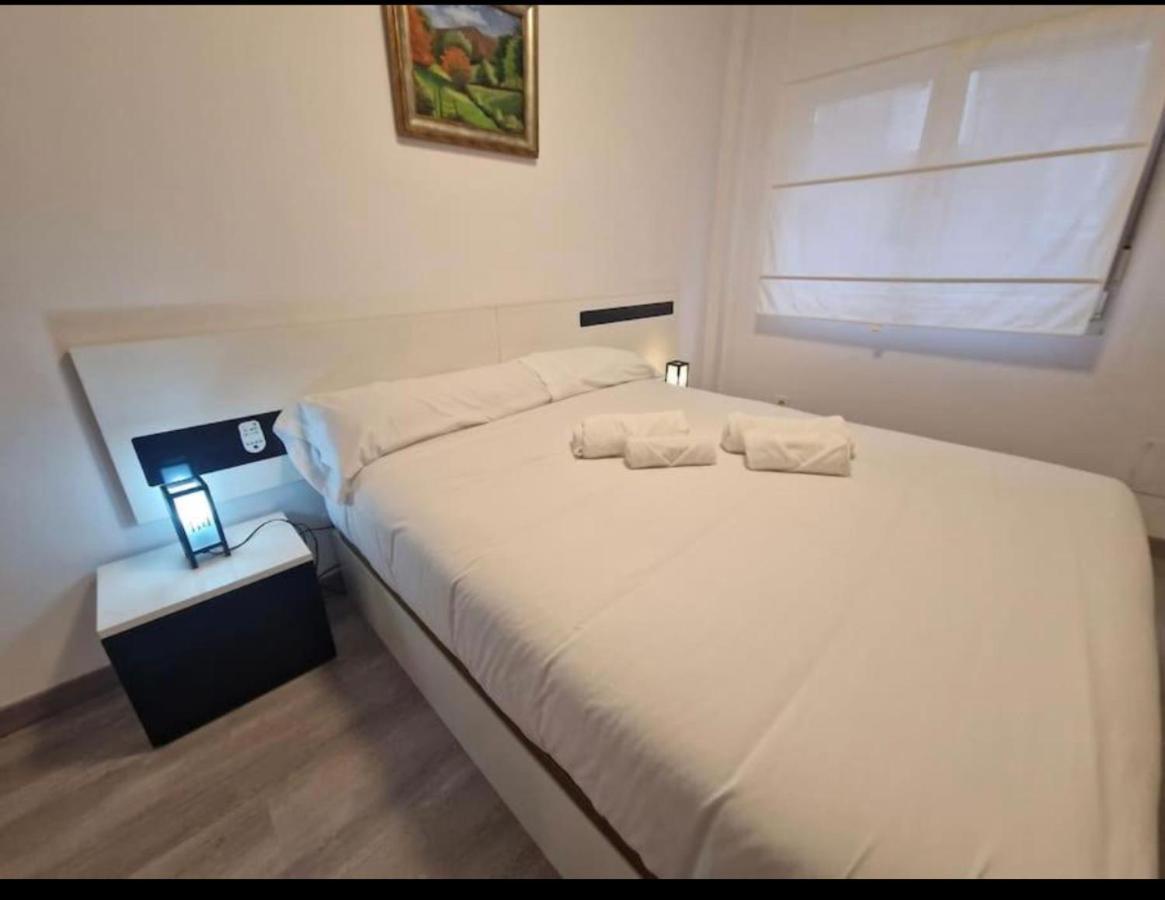 Apartamento Con Terraza Y Parking خيخون الغرفة الصورة