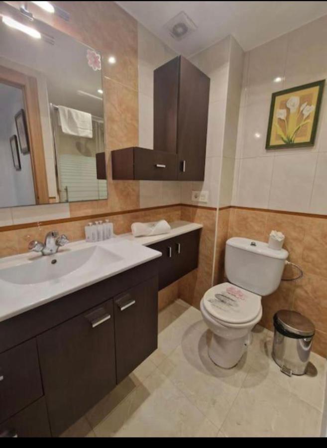 Apartamento Con Terraza Y Parking خيخون الغرفة الصورة