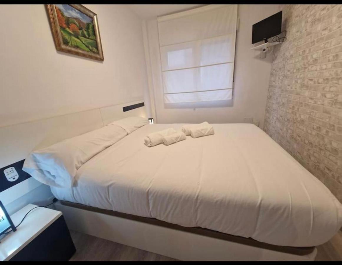 Apartamento Con Terraza Y Parking خيخون الغرفة الصورة
